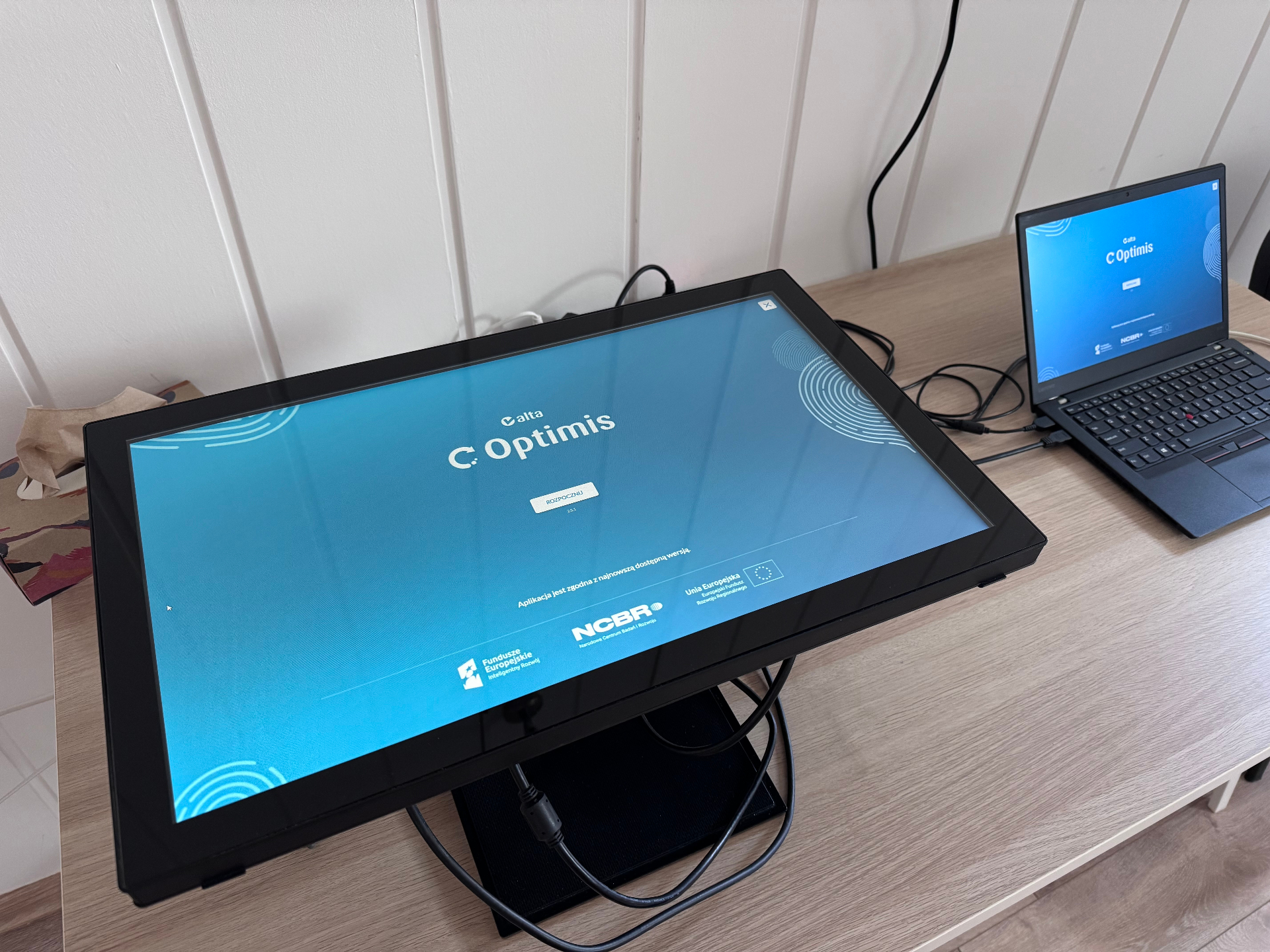 System komputerowy Optimis do badań psychologicznych kierowców w pracowni Synestezja